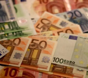 Money 1005479 1280 360x320