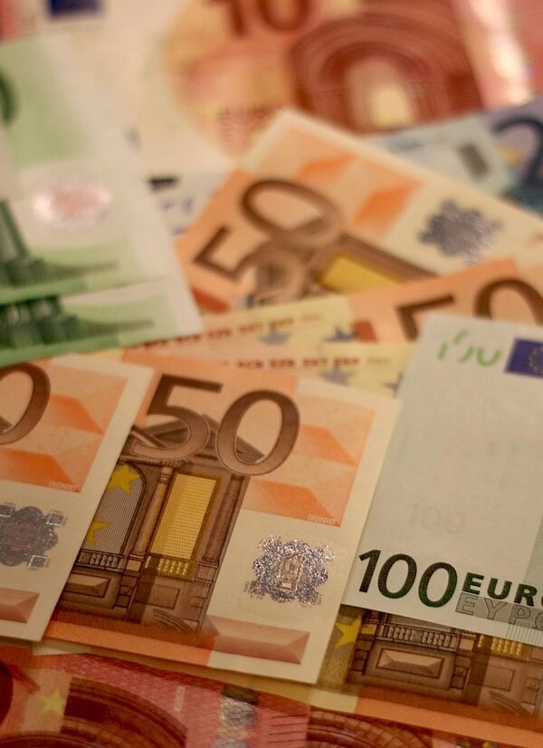 Money 1005479 1280 600x826